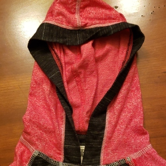 FREE Planet Hoodie Red/Black Large 6 Boys or Girls - Picture 8 of 8
